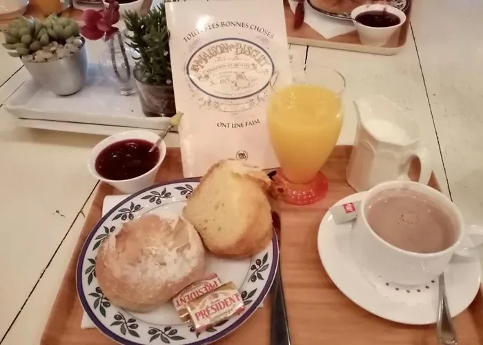 Ma Maison Est La Votre 3* Castanet (Aveyron)