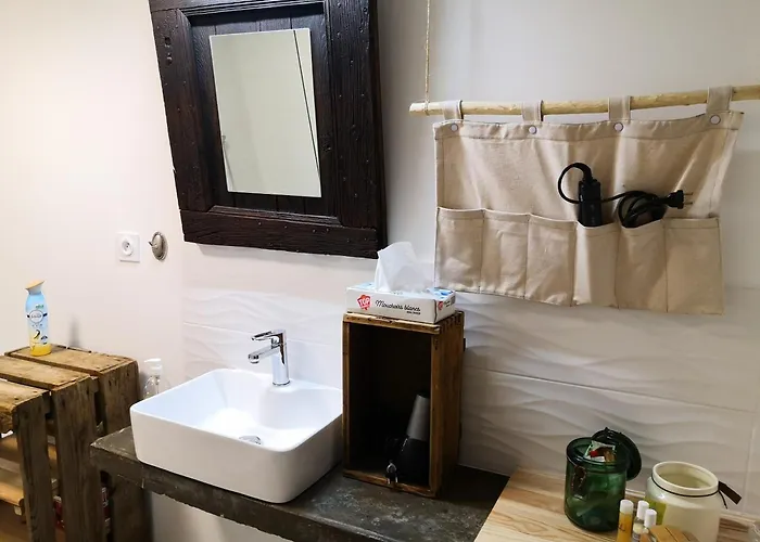 Ma Maison Est La Votre 3* Castanet (Aveyron)